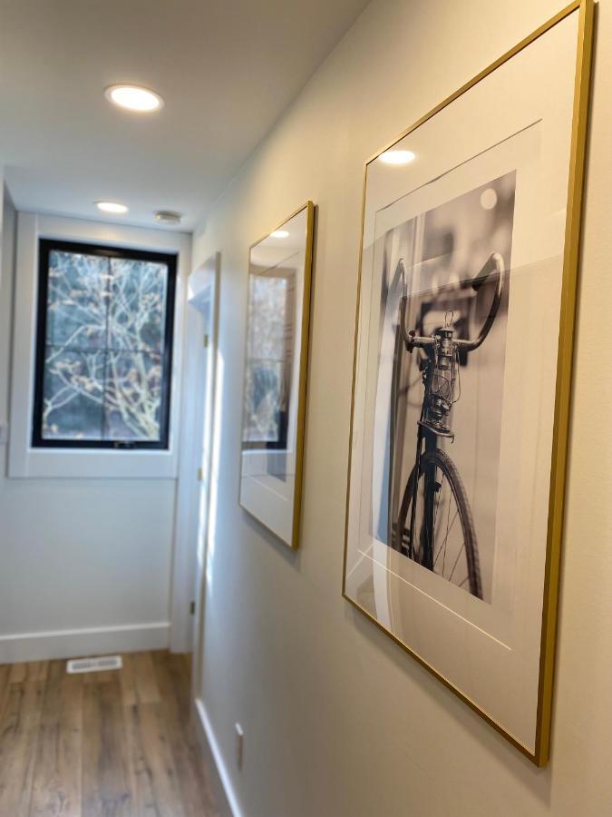 Stylish Downtown Kingsville Getaway With Putting Green, Firepit & Games מראה חיצוני תמונה
